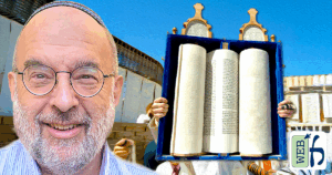 Hagba - Lifting the Torah